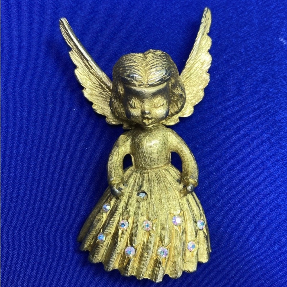 VINTAGE MYLU Gold-Tone Angel Brooch w/ Rhinestones – 2.25” Christmas Pin
